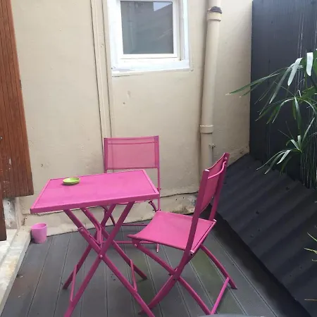 Un Appartement Lumineux Au Parc Beaumont Pau Exterior photo